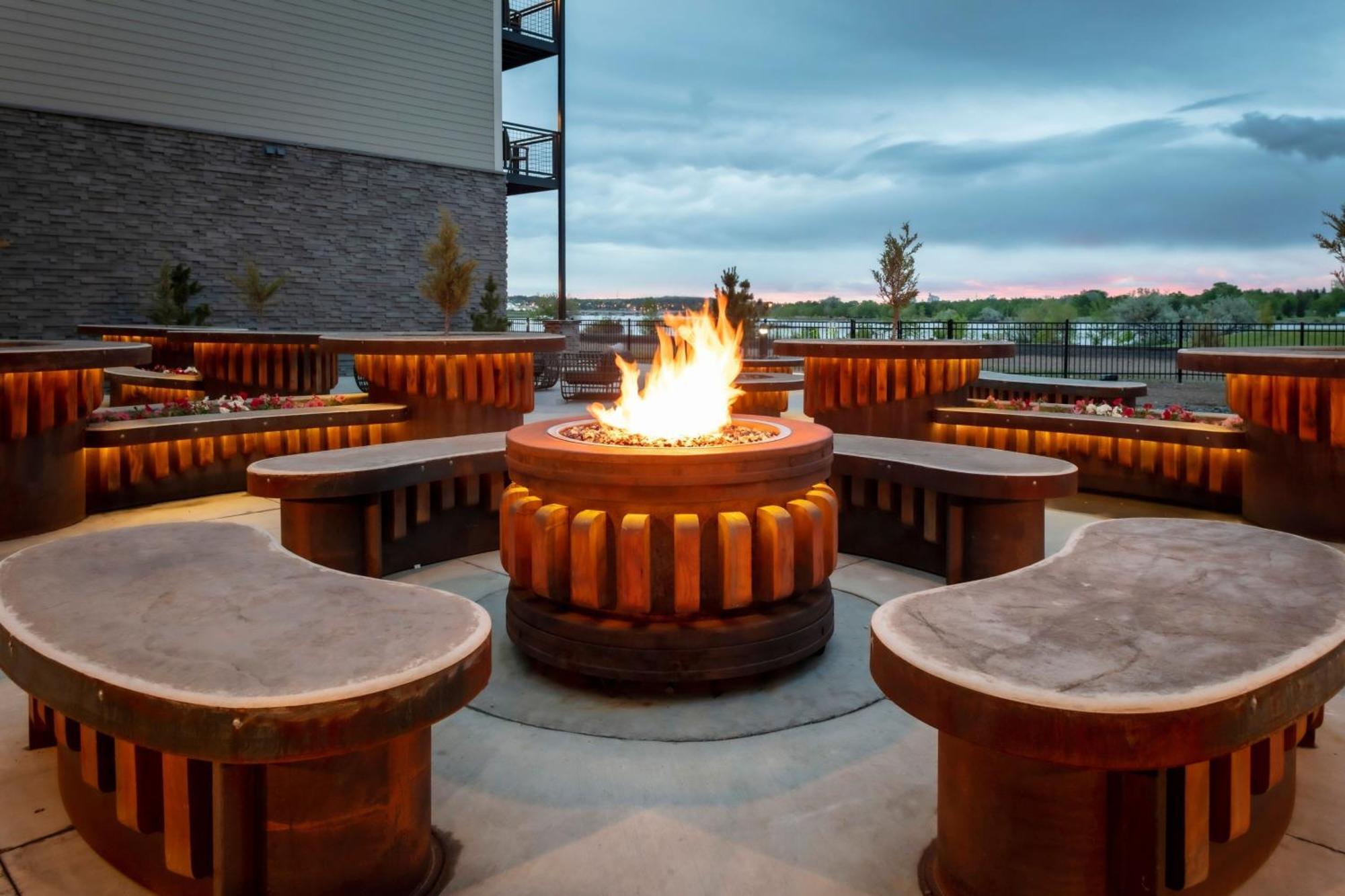 Springhill Suites By Marriott Great Falls Bagian luar foto